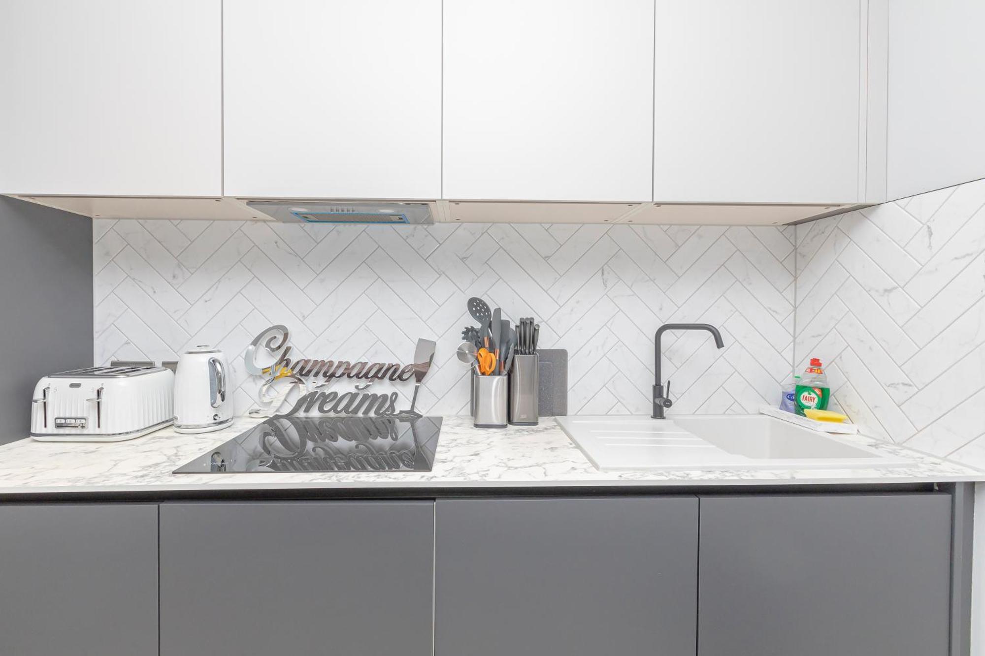 Flash Sales Offer - Any Week Day No Minimum Night Restrictions Brighton City Centre Seafront 1 Bedroom Flat Bn133Duk02 エクステリア 写真